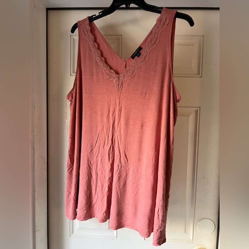 Lane Bryant lace trimmed tank 26/28